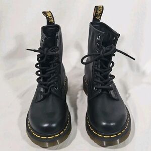 Dr Martens Boots 1460W Smooth Black Leather Womens US 5 EU 36 Classic 8 Eye Docs